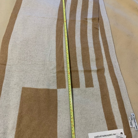 The Cashmere Project Double Knit Patterned Scarf, 100% Cashmere, tan & white - Picture 7 of 8